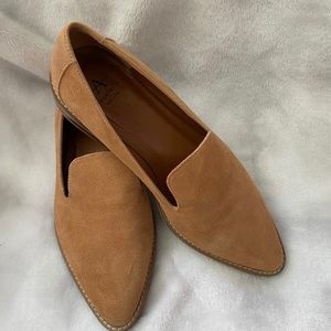 Aquatalia Women's Golda Suede Loafer Shoes Sand Size 6